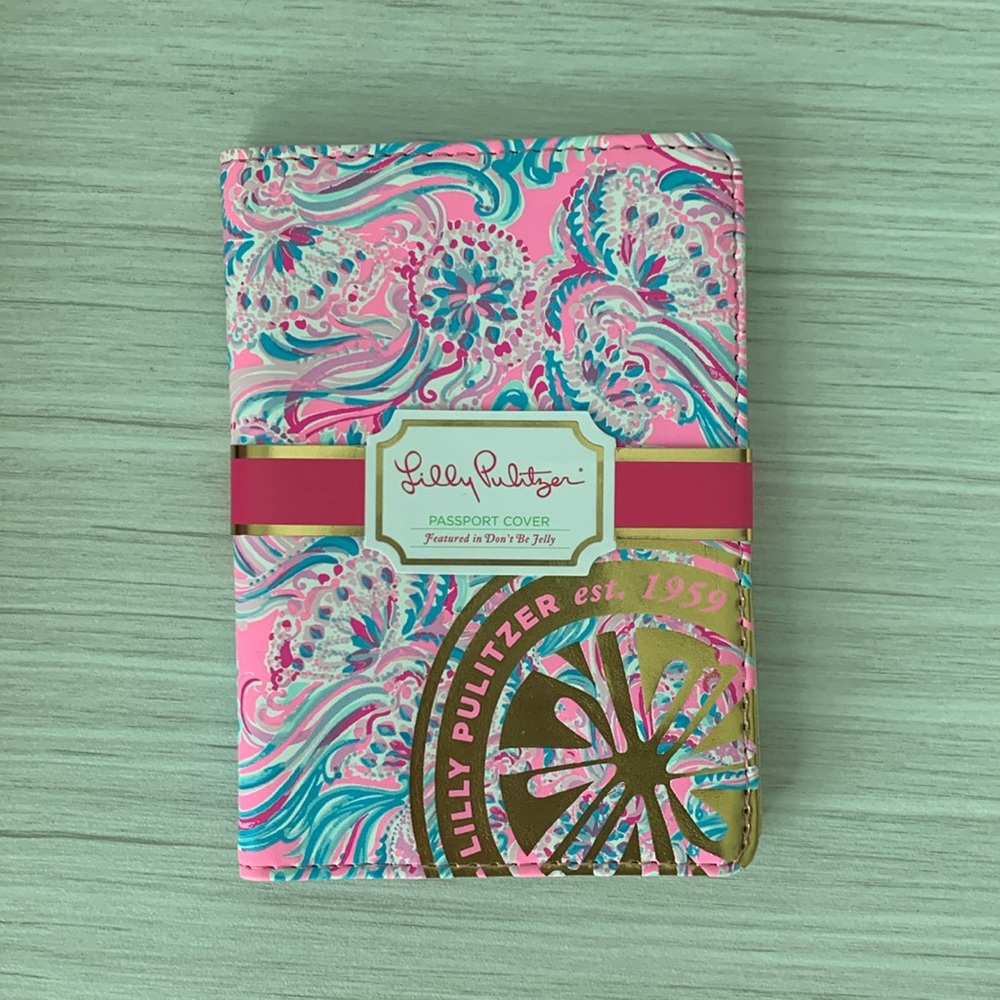 Lily Pulitzer Passport cover